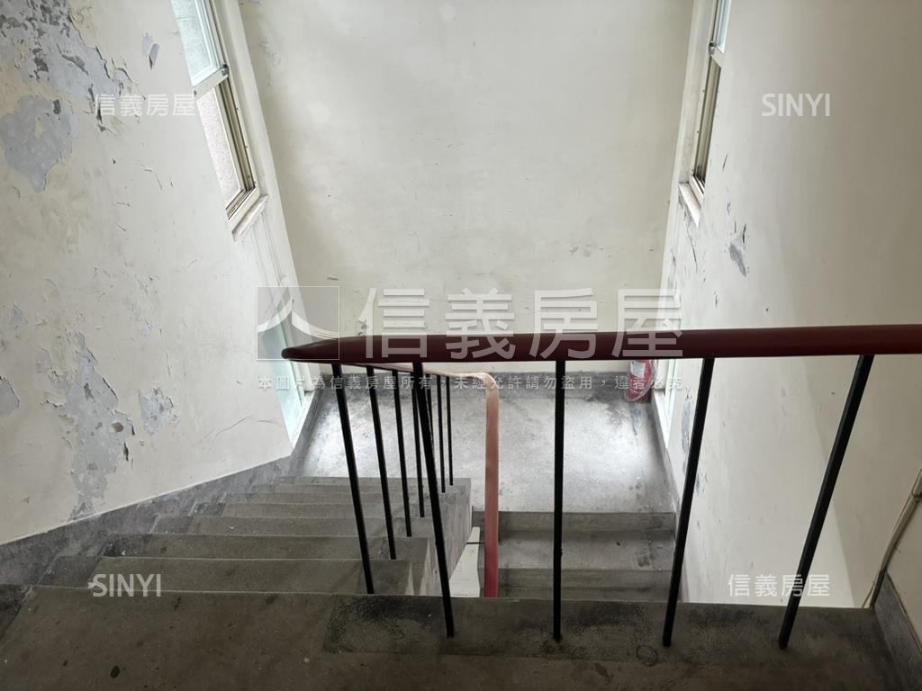 信義區永春站靜巷內梯頂佳房屋室內格局與周邊環境