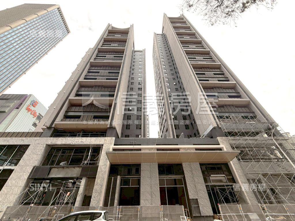 急售紀汎希兩房兩衛平車房屋室內格局與周邊環境