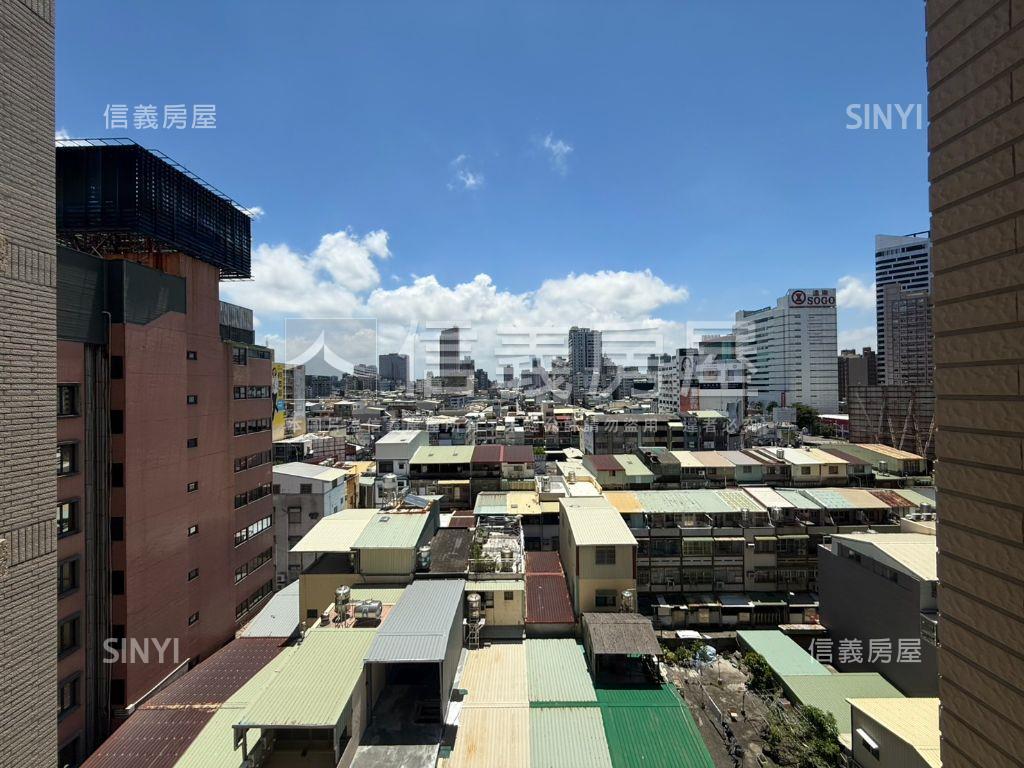 大遠百旁景觀優越捷運宅房屋室內格局與周邊環境