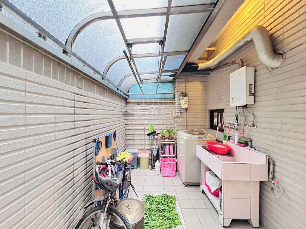 許願墅百坪採光美透天房屋室內格局與周邊環境
