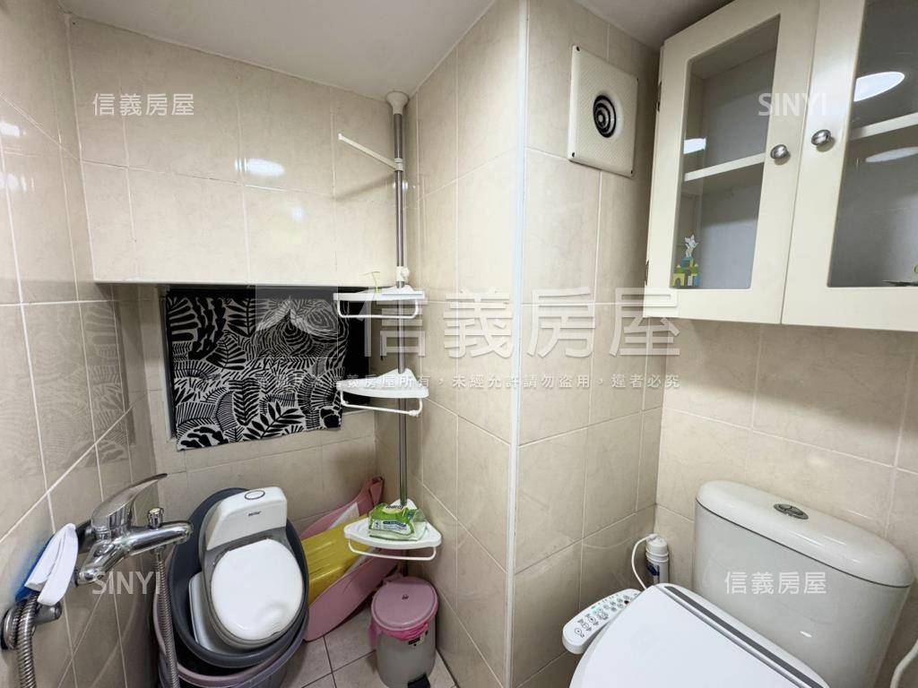 專任吉祥尊邸精美屋附車位房屋室內格局與周邊環境