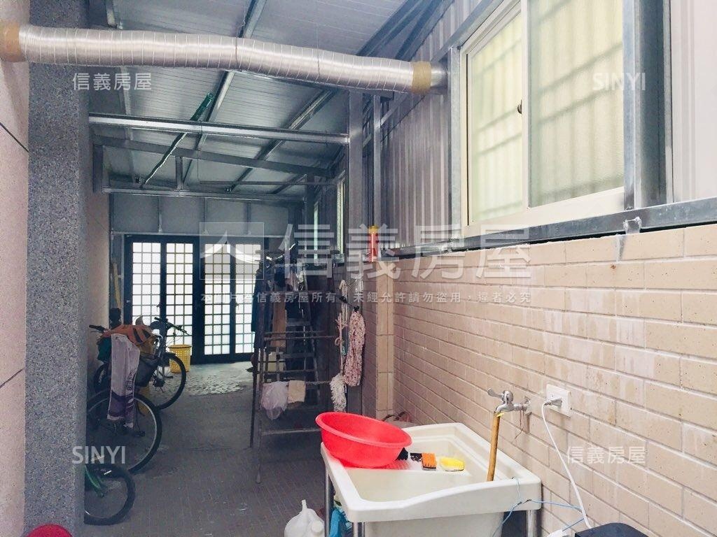 香山田字孝親透天房屋室內格局與周邊環境