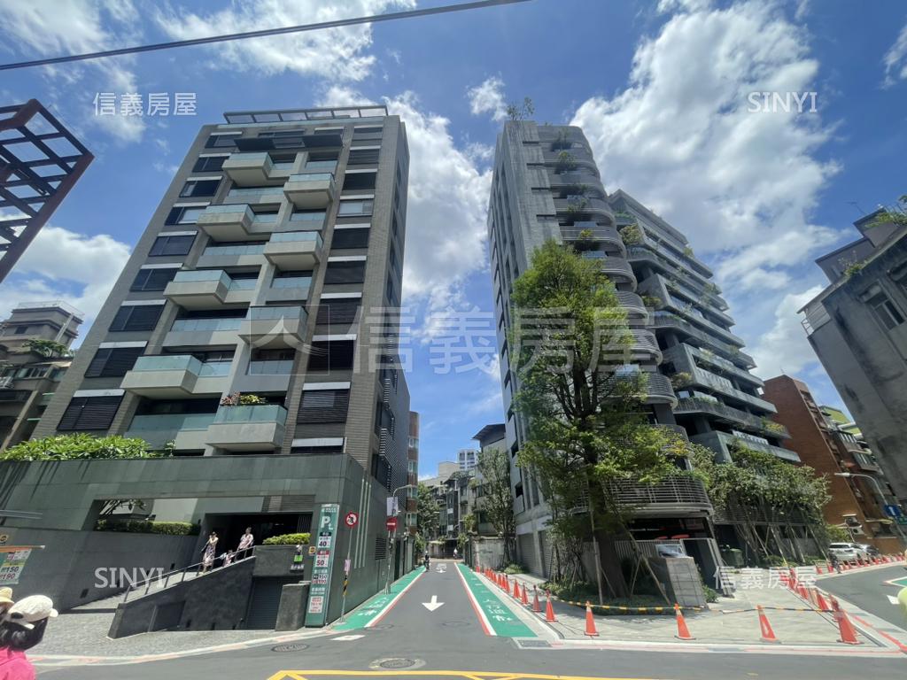 東門捷運獨棟三角窗黑土房屋室內格局與周邊環境