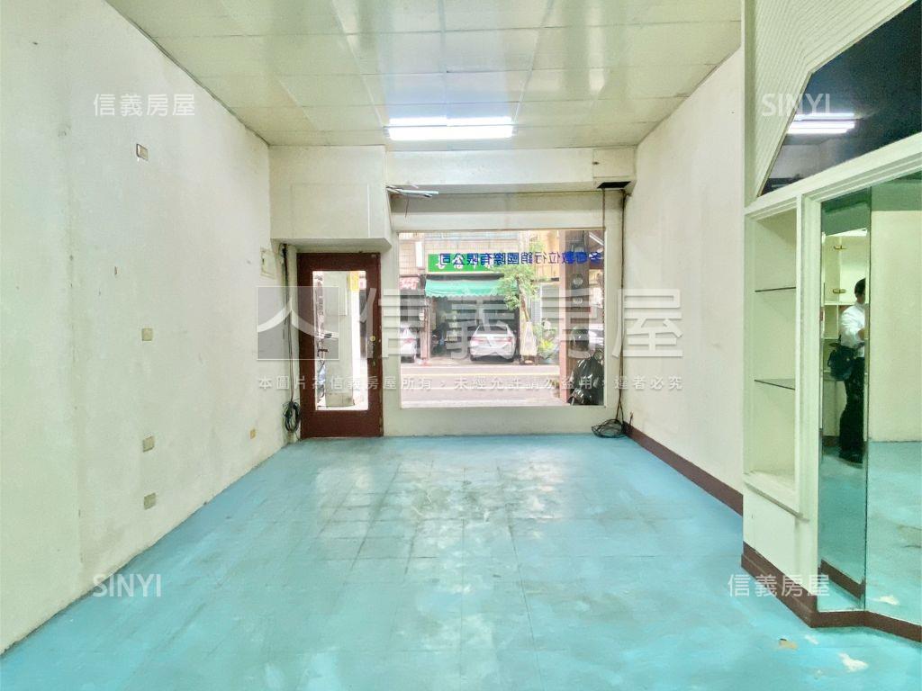 近崇光國小臨路透天房屋室內格局與周邊環境
