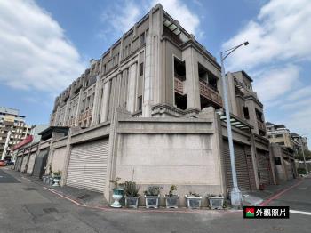 保安公園角間雙車帝王別墅