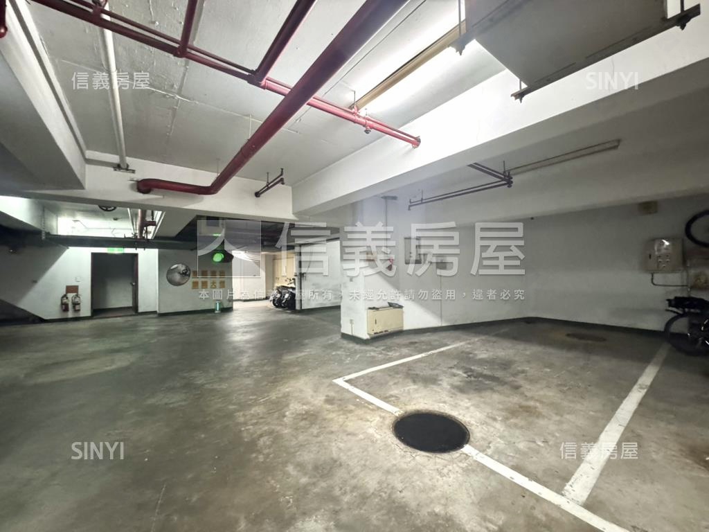 七期三房平車房屋室內格局與周邊環境