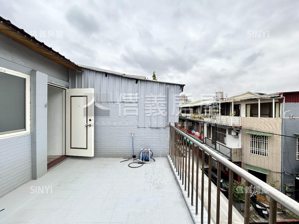 萬大路美妝２樓＋頂加房屋室內格局與周邊環境