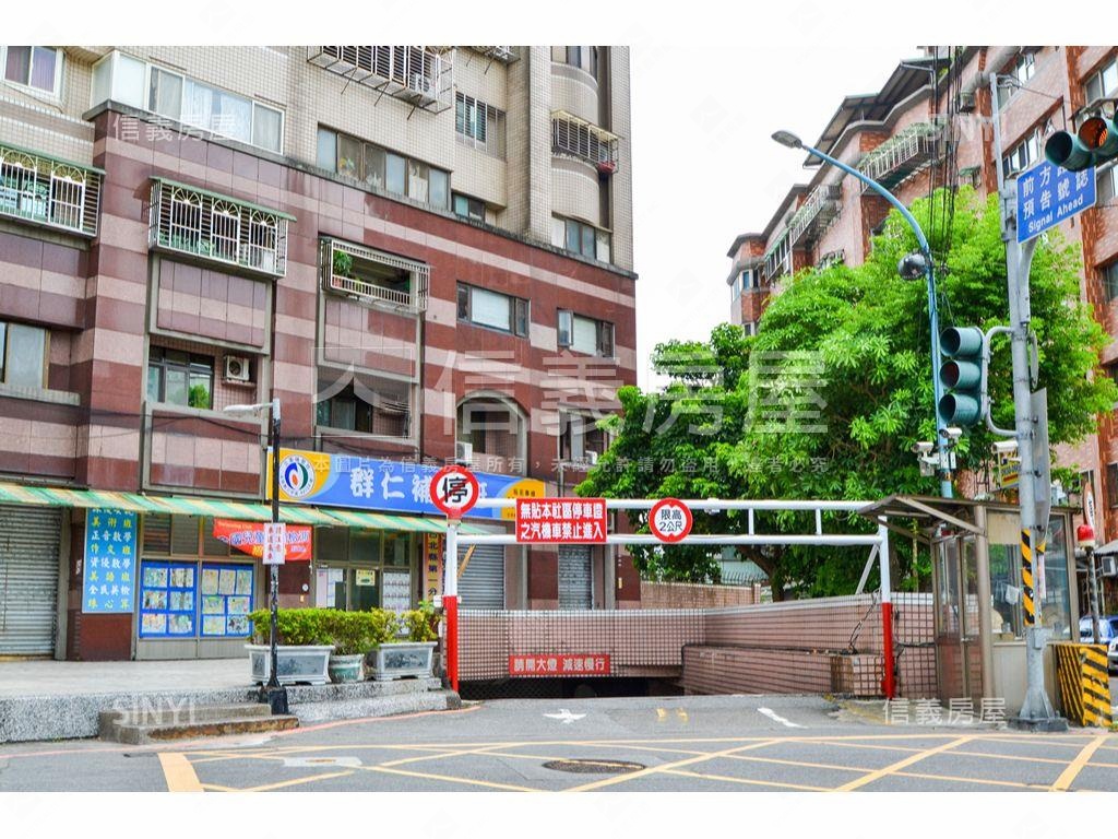 亞東捷運學區電梯兩房房屋室內格局與周邊環境