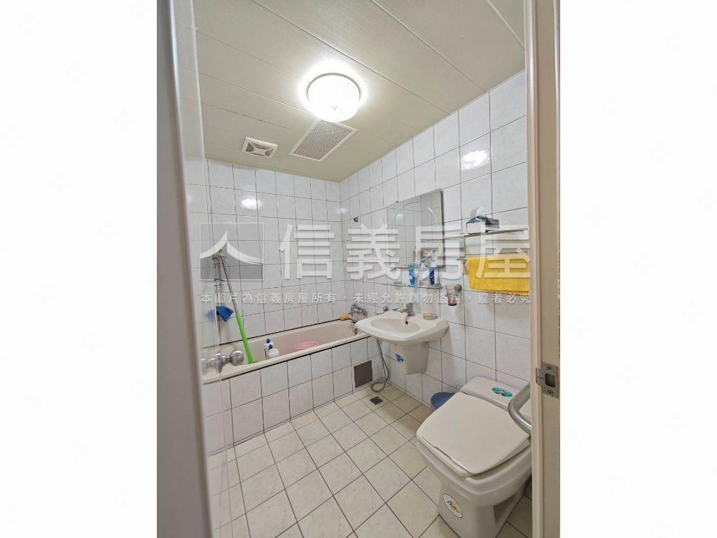 新埔捷運三房車位房屋室內格局與周邊環境