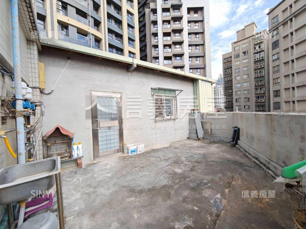 新埔捷運三房車位房屋室內格局與周邊環境