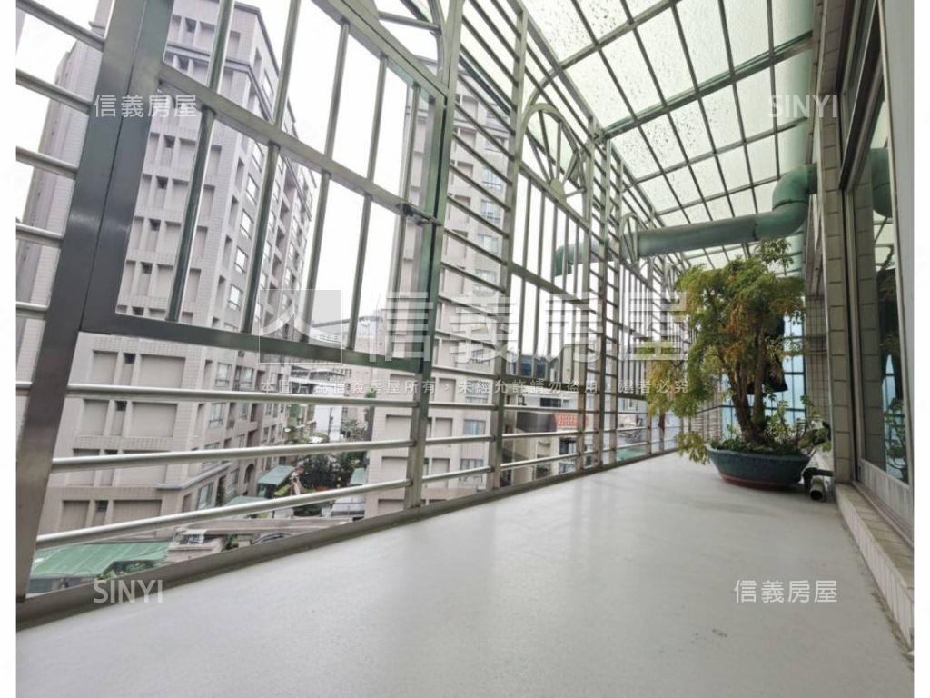 新埔捷運三房車位房屋室內格局與周邊環境