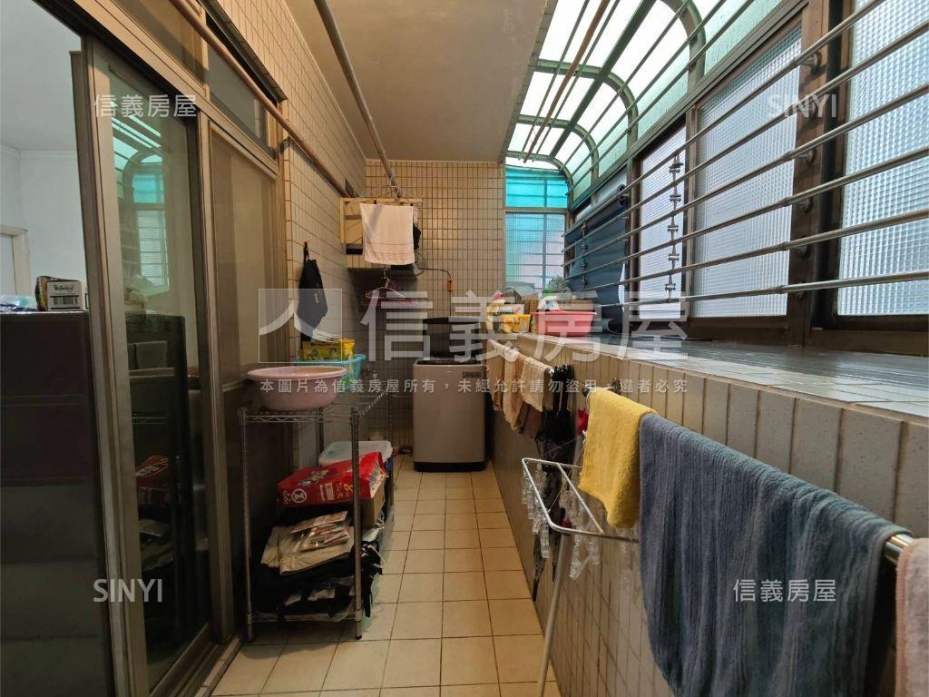 新埔捷運三房車位房屋室內格局與周邊環境