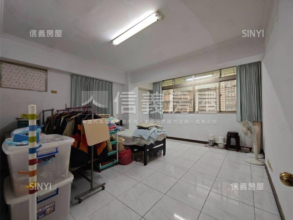 新埔捷運三房車位房屋室內格局與周邊環境