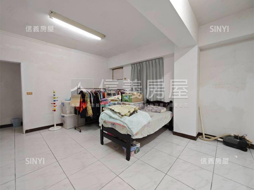 新埔捷運三房車位房屋室內格局與周邊環境