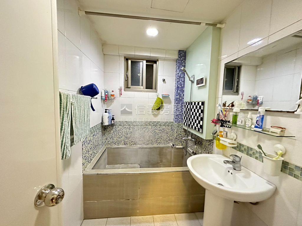 民生住辦管理兩房房屋室內格局與周邊環境