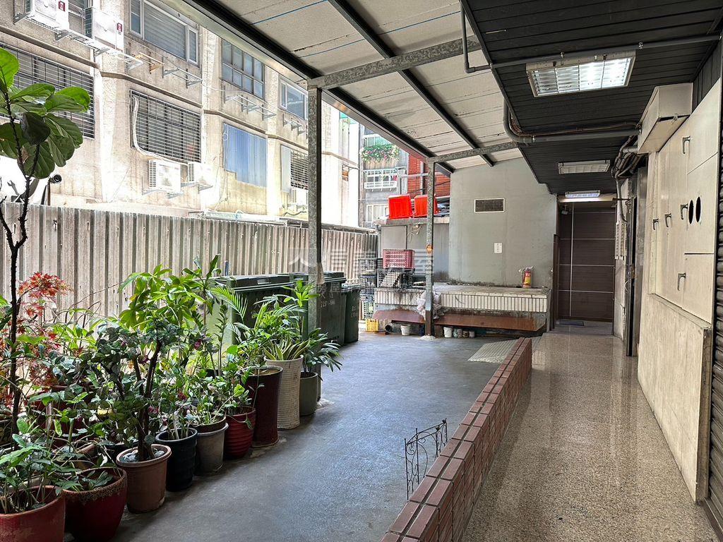 民生住辦管理兩房房屋室內格局與周邊環境