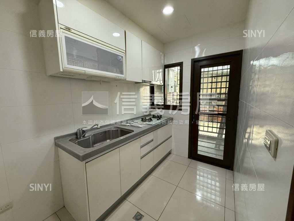 後站質感兩房稀有釋出房屋室內格局與周邊環境