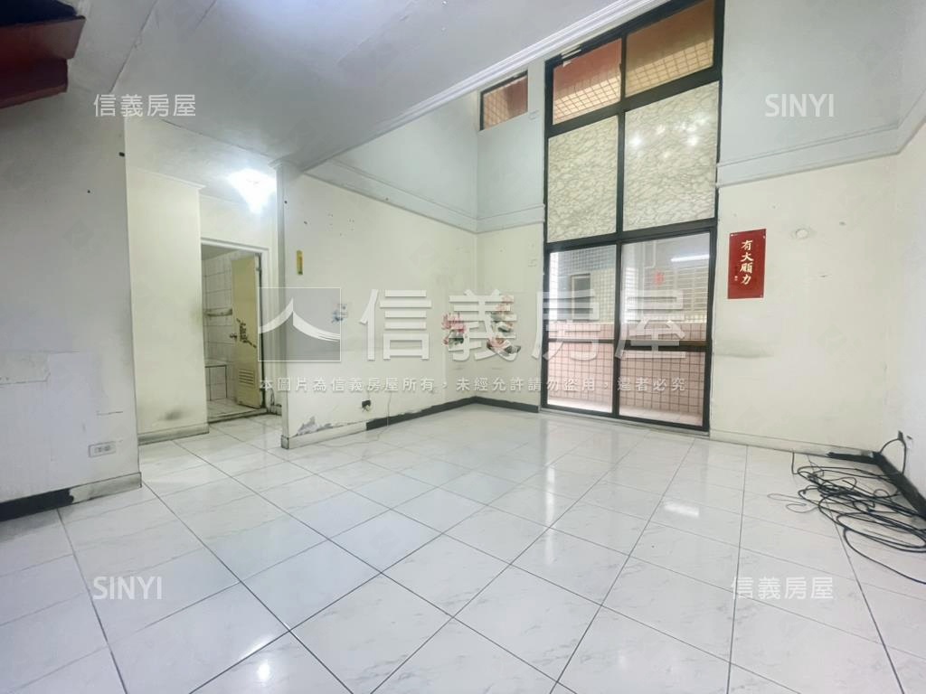挑高好利用電梯美屋房屋室內格局與周邊環境