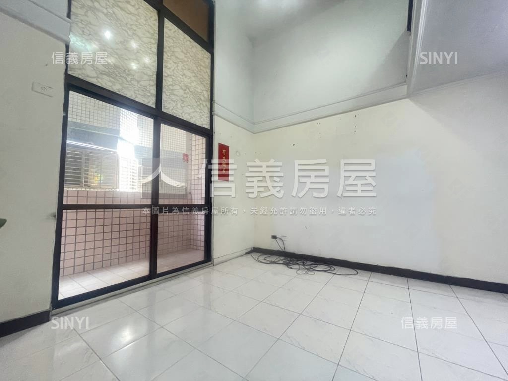 挑高好利用電梯美屋房屋室內格局與周邊環境