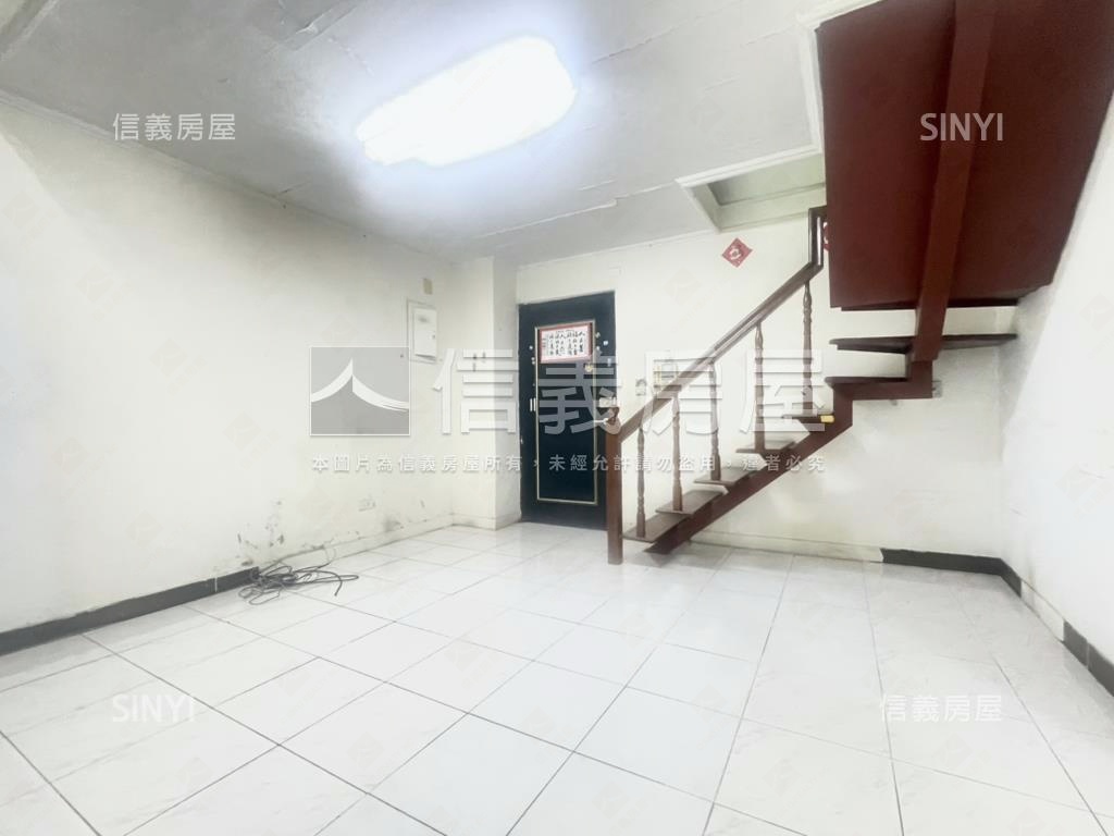 挑高好利用電梯美屋房屋室內格局與周邊環境