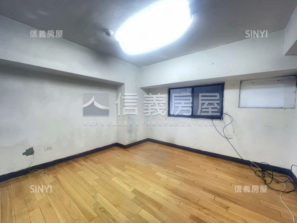 挑高好利用電梯美屋房屋室內格局與周邊環境