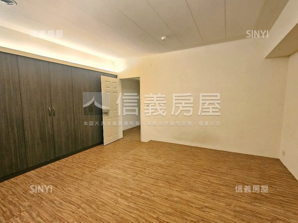 美村路黃金樓店房屋室內格局與周邊環境