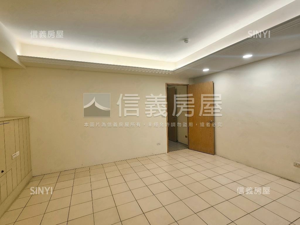 美村路黃金樓店房屋室內格局與周邊環境