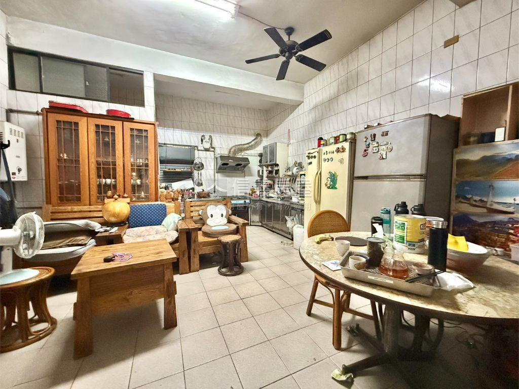德化街金店面房屋室內格局與周邊環境