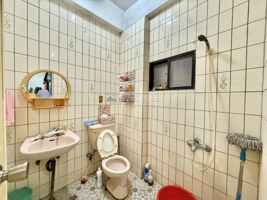 德化街金店面房屋室內格局與周邊環境