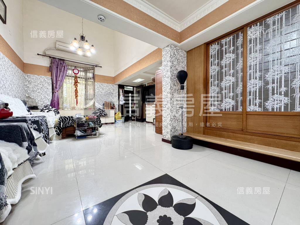 伯爵三代●陽光煦煦樓中樓房屋室內格局與周邊環境