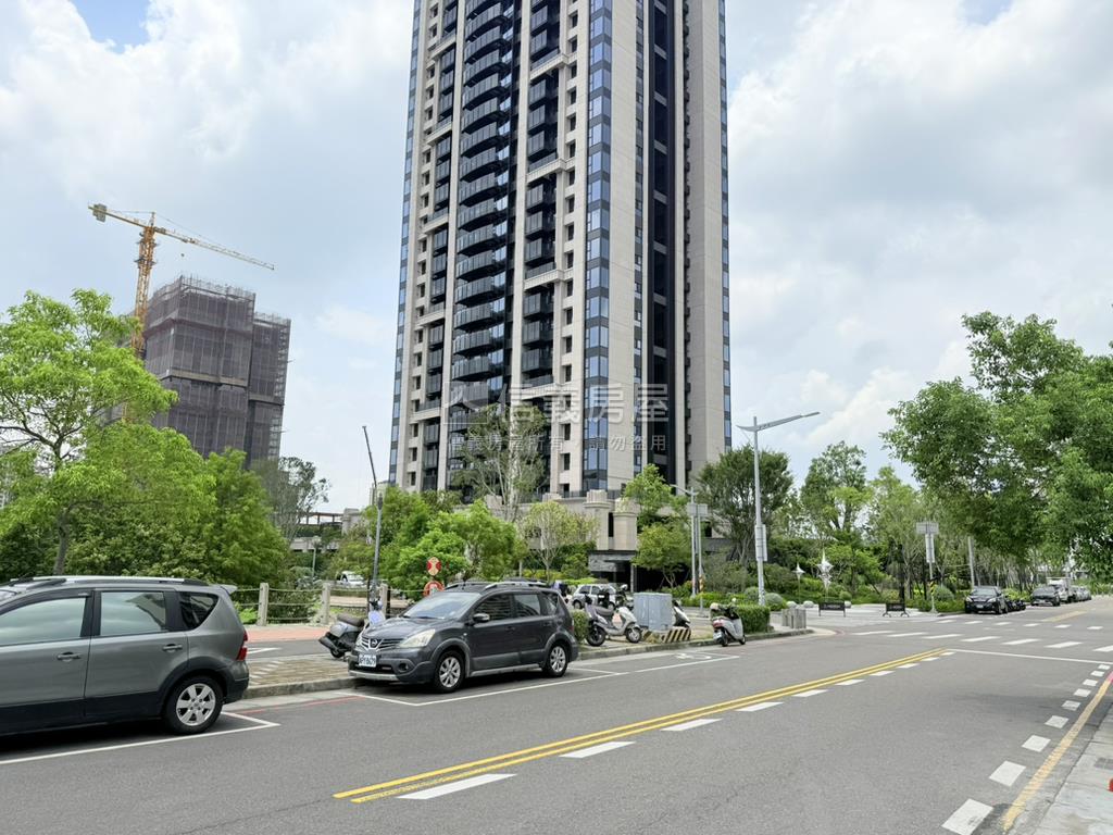 元鈞坐忘山９Ａ雙平車房屋室內格局與周邊環境