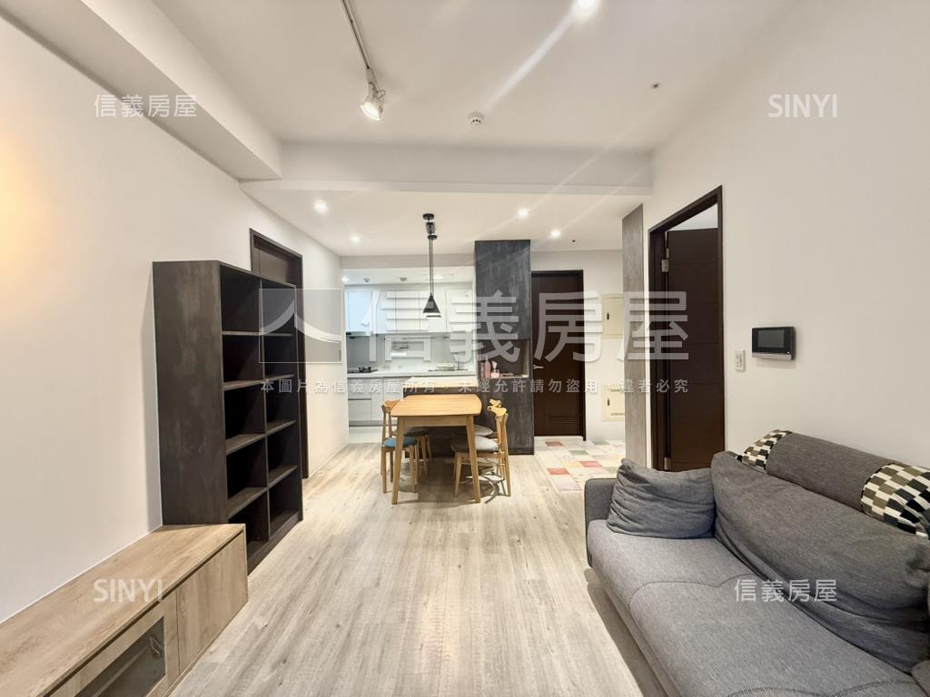 國賓大悅次頂樓精裝戶房屋室內格局與周邊環境