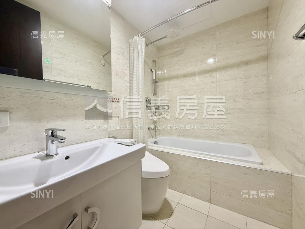 國賓大悅次頂樓精裝戶房屋室內格局與周邊環境