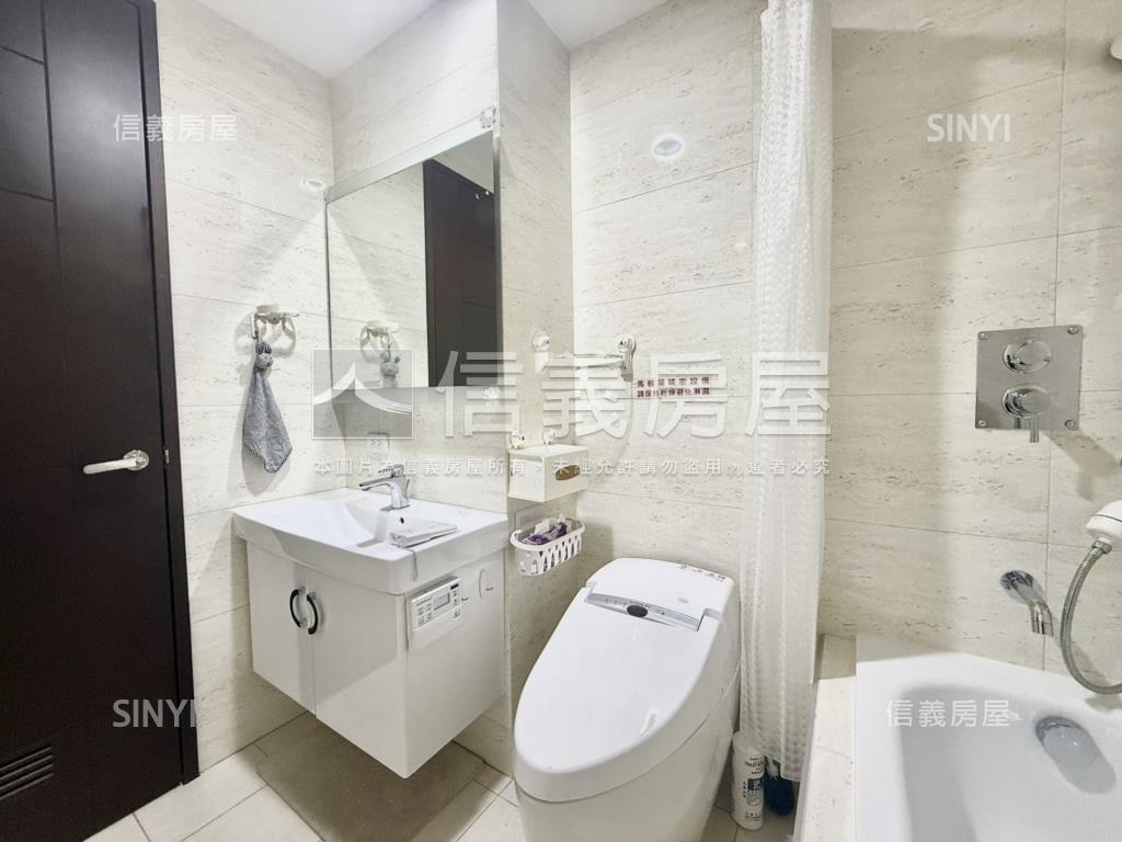 國賓大悅次頂樓精裝戶房屋室內格局與周邊環境