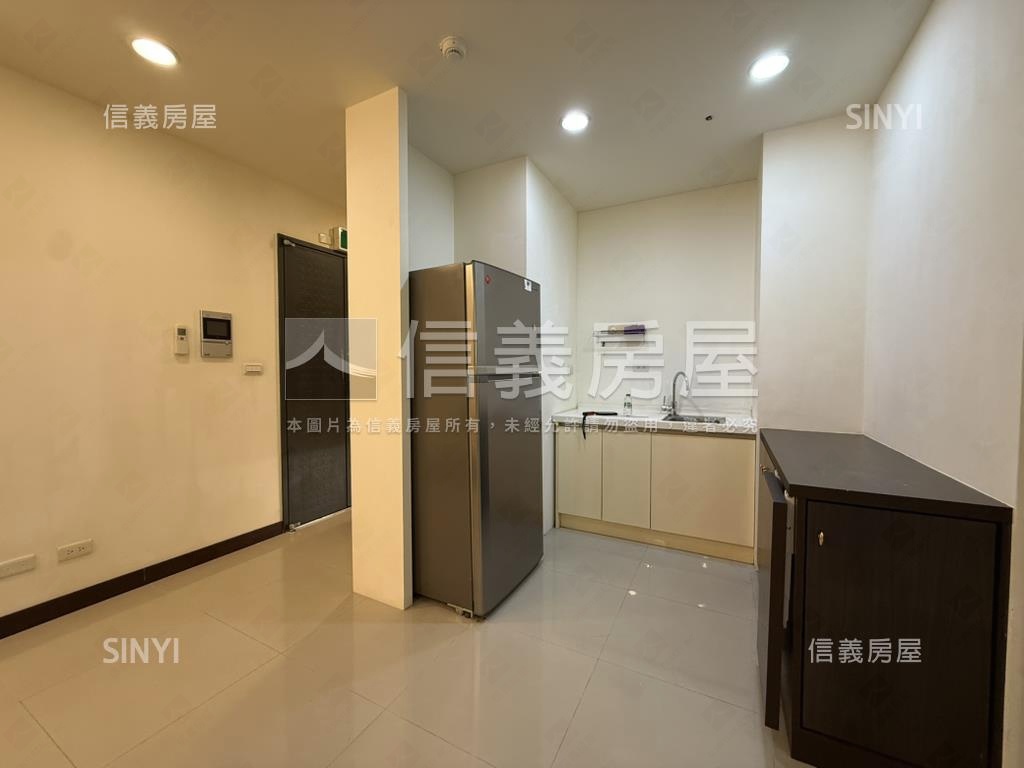 湖水裔精美二房房屋室內格局與周邊環境