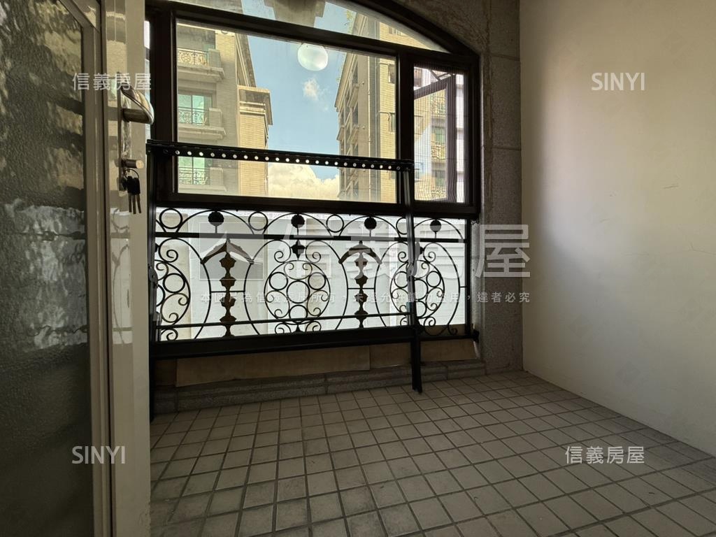 湖水裔精美二房房屋室內格局與周邊環境