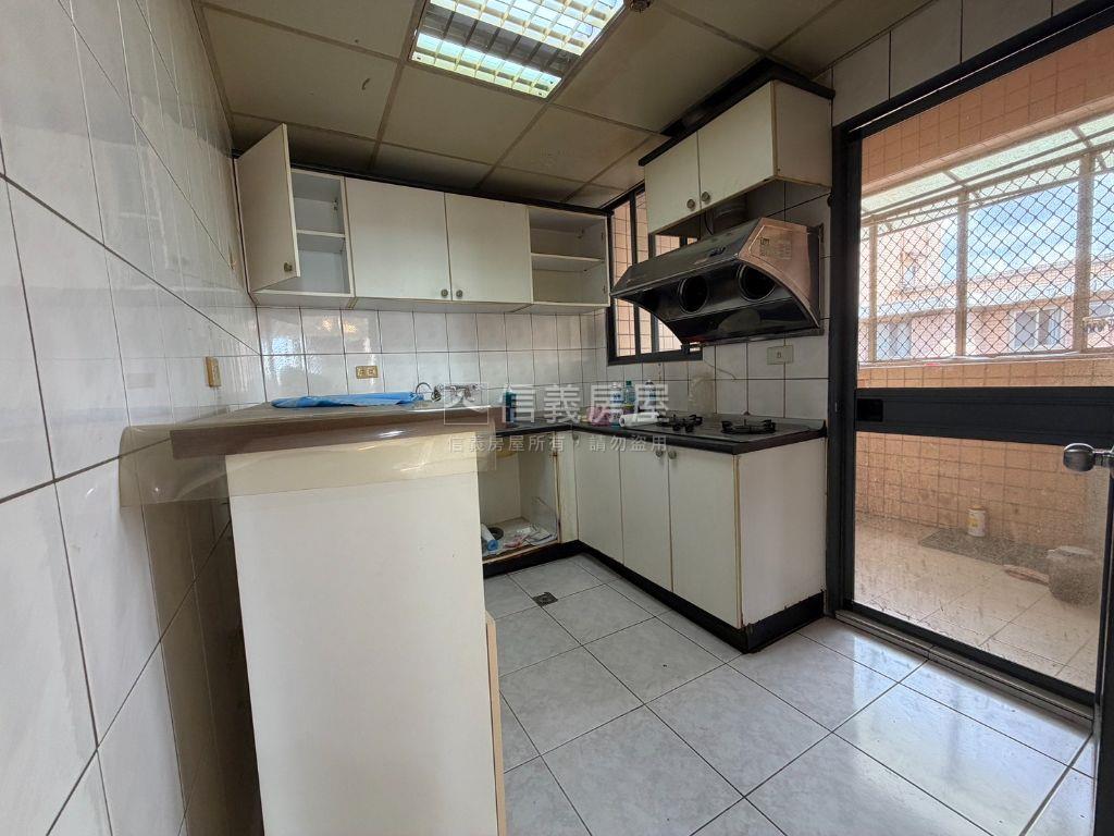 龍城一層一戶氣派三房美屋房屋室內格局與周邊環境