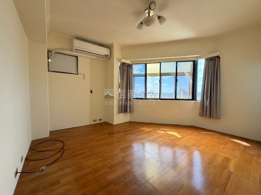 龍城一層一戶氣派三房美屋房屋室內格局與周邊環境