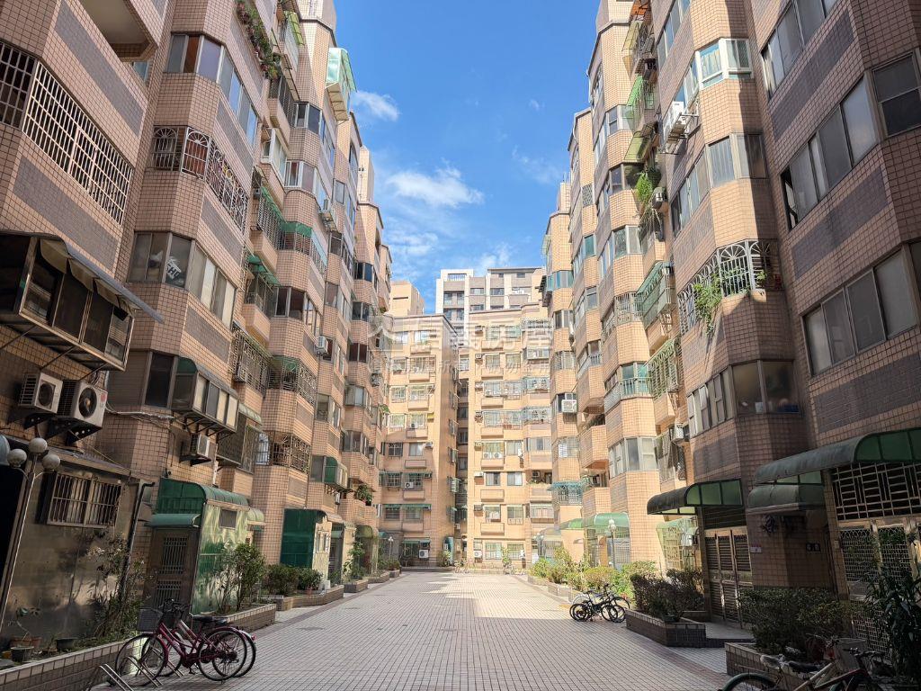龍城一層一戶氣派三房美屋房屋室內格局與周邊環境