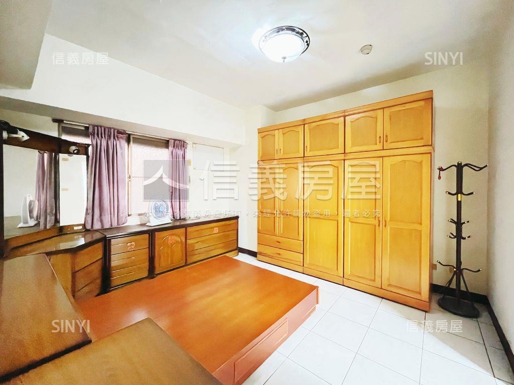 江山萬里大三房房屋室內格局與周邊環境