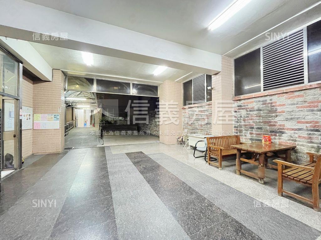 江山萬里大三房房屋室內格局與周邊環境