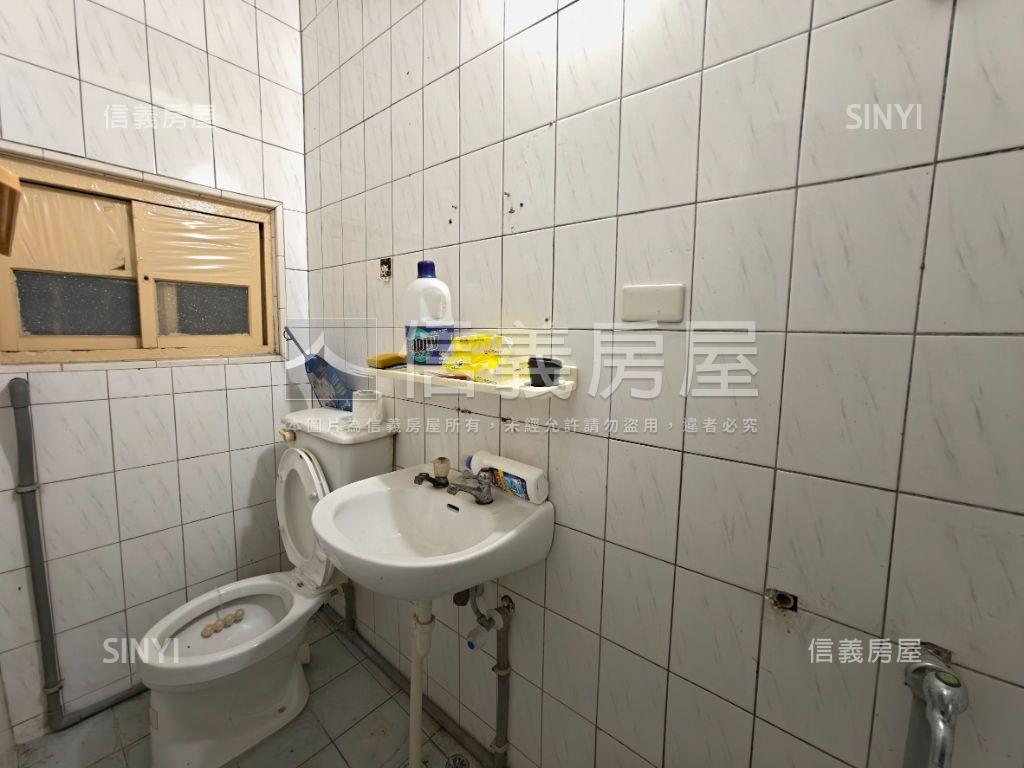 近捷運大東超值透天房屋室內格局與周邊環境