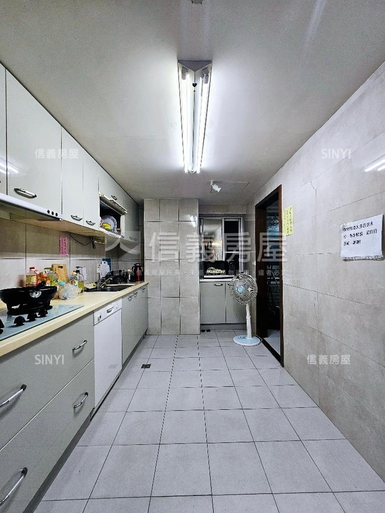 捷運西門開封街２樓住辦店房屋室內格局與周邊環境