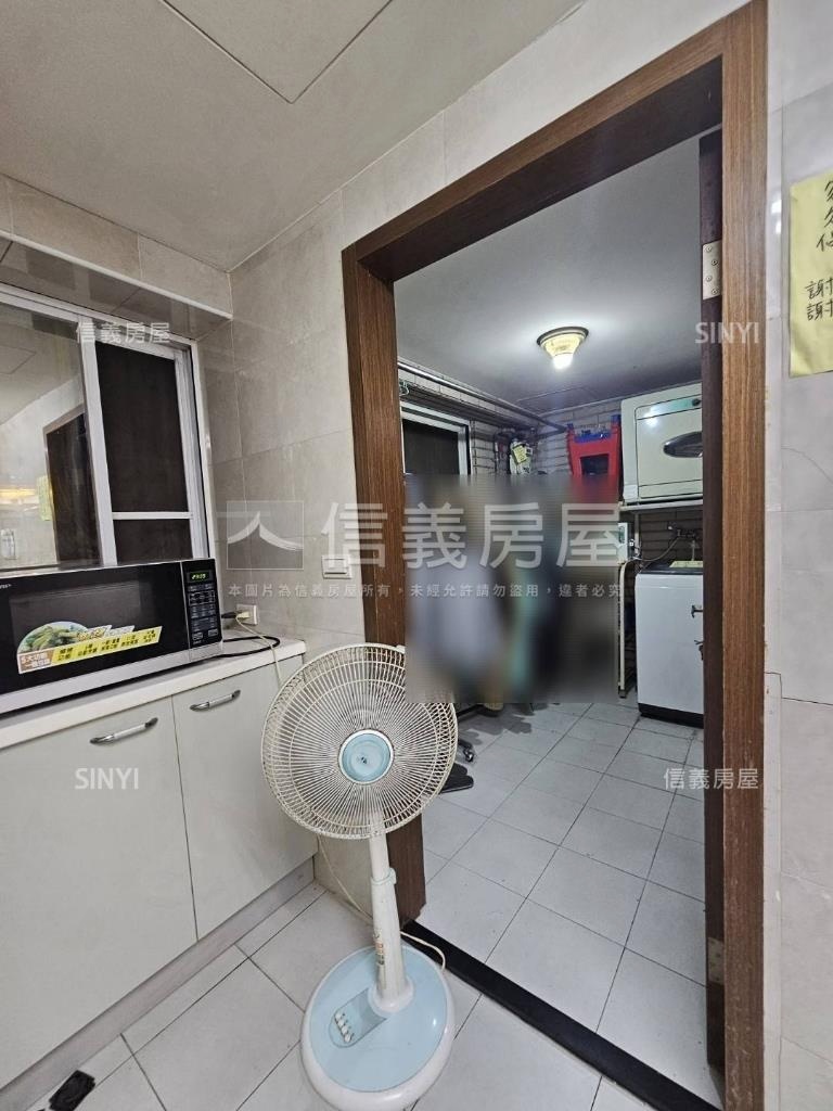 捷運西門開封街２樓住辦店房屋室內格局與周邊環境