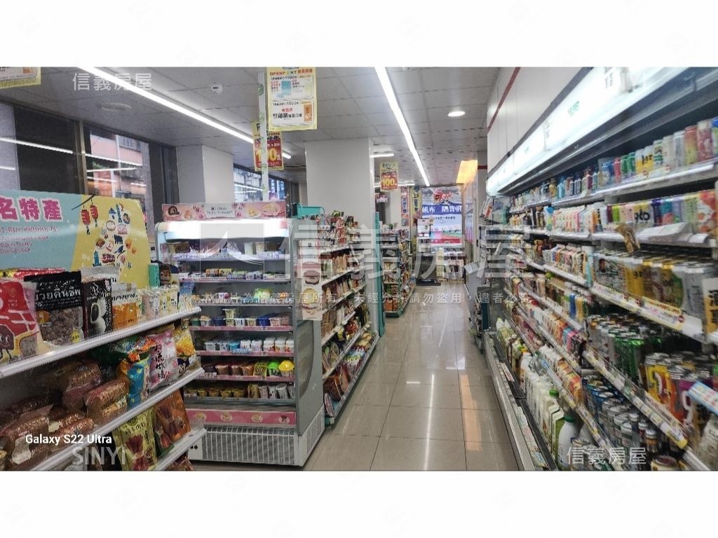 集美學三角窗大邊間店面房屋室內格局與周邊環境