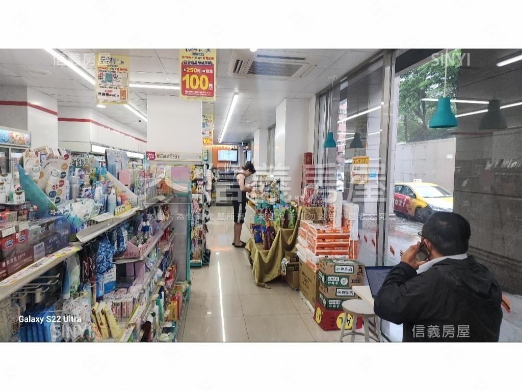 集美學三角窗大邊間店面房屋室內格局與周邊環境