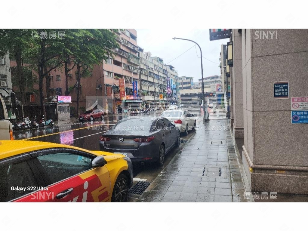 集美學三角窗大邊間店面房屋室內格局與周邊環境