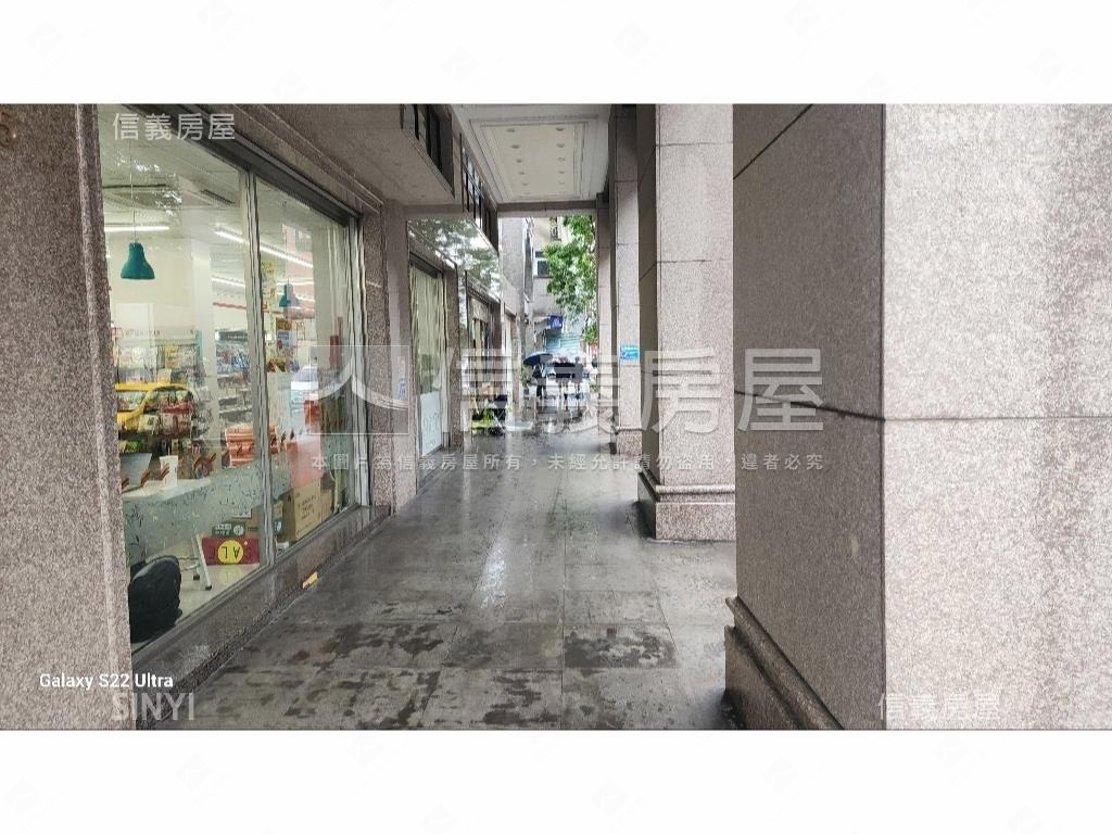 集美學三角窗大邊間店面房屋室內格局與周邊環境