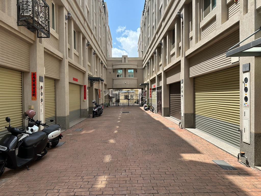 南興大面寬美墅房屋室內格局與周邊環境
