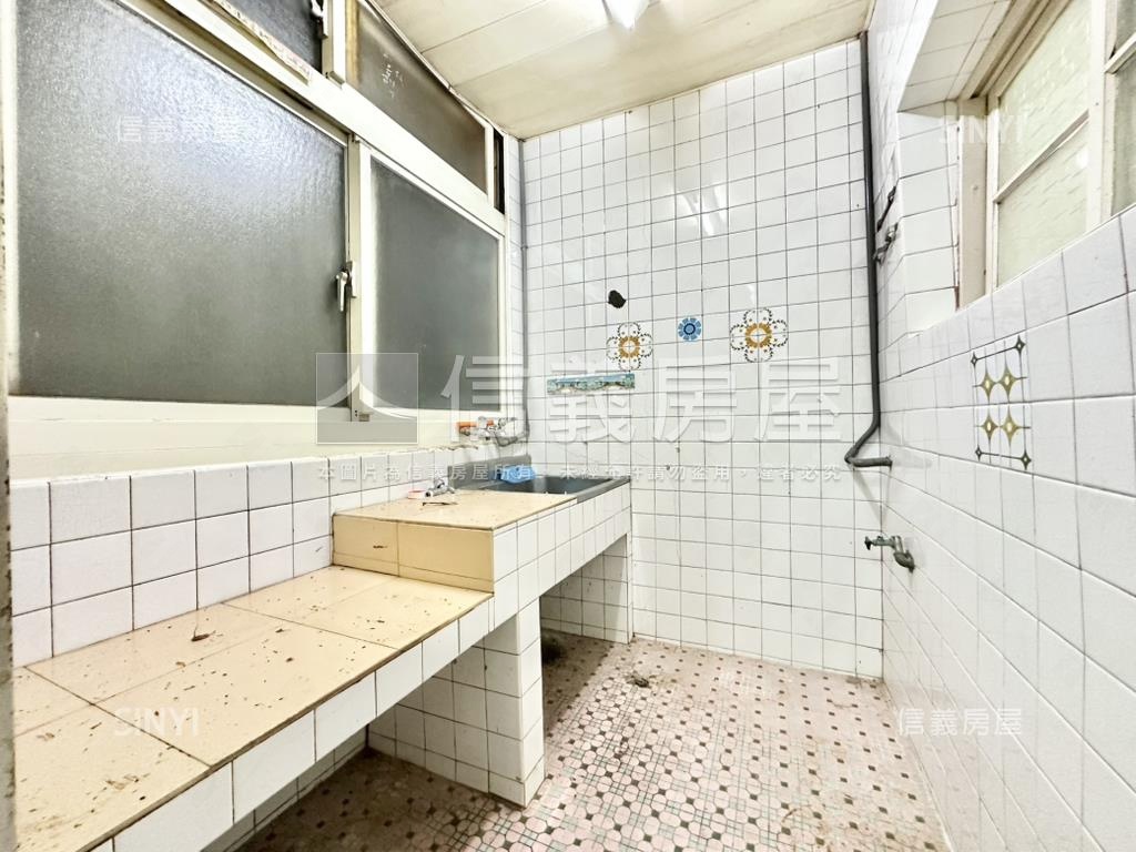 近ＬＧ０８採光三樓房屋室內格局與周邊環境